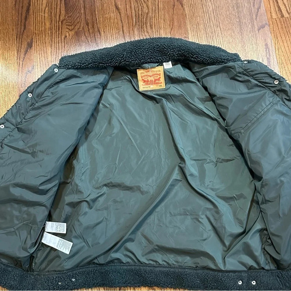 Levi Men's Cozy Vintage Relaxed Fit SherpaTrucker Jacket in Grey.   Sz: 2XL - Picture 14 of 14